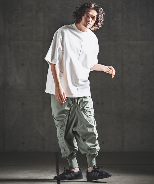 GLIMCLAP（グリムクラップ）の「mt10459- Lightweight French Terry T-shirt オーバーサイズTシャツ(202-055-gls-cg)（Tシャツ/カットソー・メンズ・ホワイト/ブラック・S/M/L）」の17枚目の写真