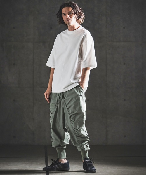 GLIMCLAP（グリムクラップ）の「mt10459- Lightweight French Terry T-shirt オーバーサイズTシャツ(202-055-gls-cg)（Tシャツ/カットソー・メンズ・ホワイト/ブラック・S/M/L）」の18枚目の写真