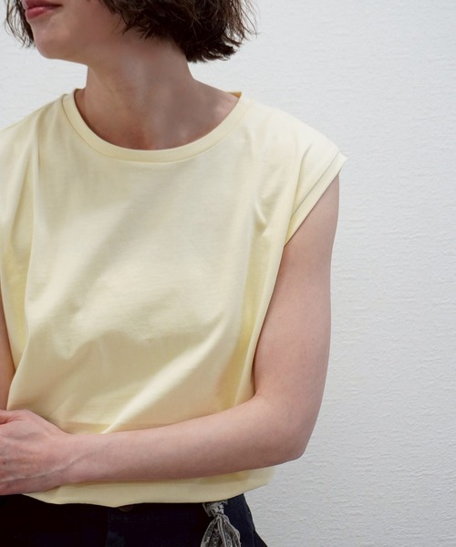 gossara(ゴサラ)の「【1枚あると便利】ラバータグ付きノースリPO(Tシャツ/カットソー・レディース・ホワイト/ブラウン/ライトイエロー/ネイビー・FREE)」の4枚目の写真