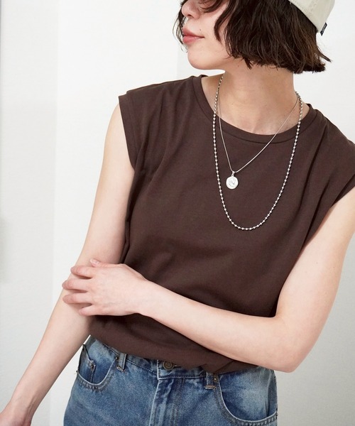 gossara(ゴサラ)の「【1枚あると便利】ラバータグ付きノースリPO(Tシャツ/カットソー・レディース・ホワイト/ブラウン/ライトイエロー/ネイビー・FREE)」の8枚目の写真