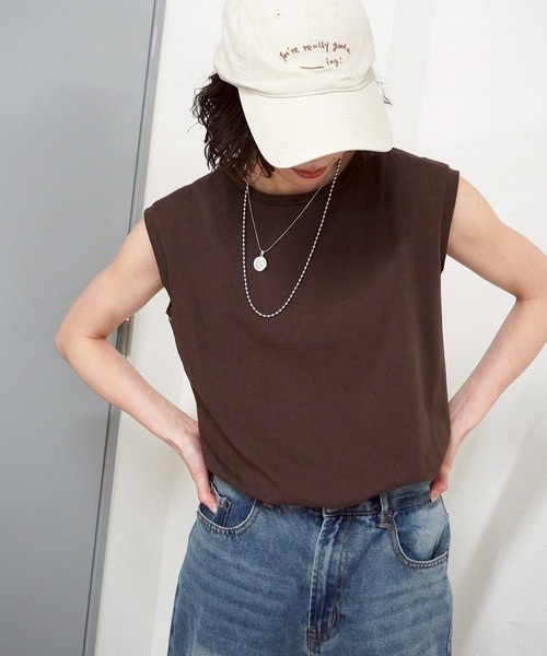 gossara(ゴサラ)の「【1枚あると便利】ラバータグ付きノースリPO(Tシャツ/カットソー・レディース・ホワイト/ブラウン/ライトイエロー/ネイビー・FREE)」の9枚目の写真