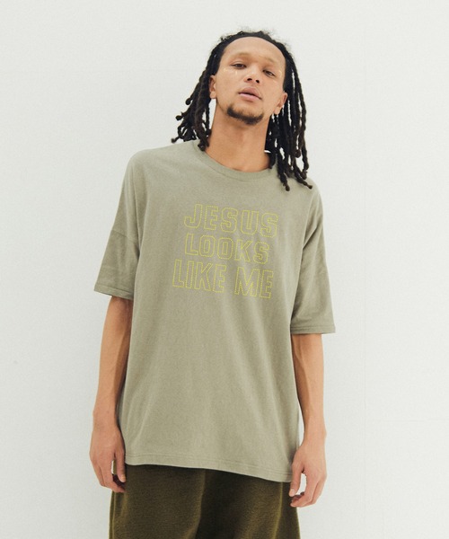 STOF(ストフ)の「JESUS LOOKS Emboro Tee(Tシャツ/カットソー・メンズ・カーキ/ブラック/ホワイト・M/S)」の3枚目の写真