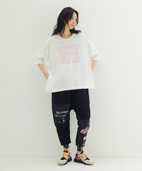 STOF(ストフ)の「JESUS LOOKS Emboro Tee(Tシャツ/カットソー・メンズ・カーキ/ブラック/ホワイト・M/S)」の4枚目の写真