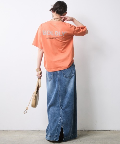 CHIC STYLE(シックスタイル)の「綿100%ロゴプリントカラーTシャツ<大きいサイズ有>シックスタイル(Tシャツ/カットソー・レディース・オレンジ/ブラック/ブルー系・L/M/5L/4L/3L/LL)」の5枚目の写真