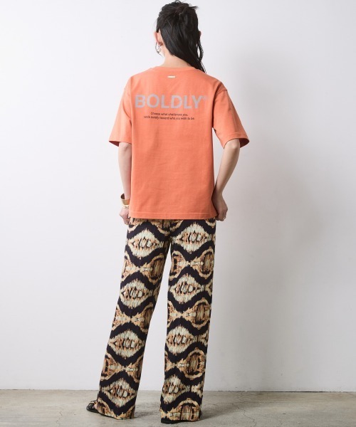CHIC STYLE(シックスタイル)の「綿100%ロゴプリントカラーTシャツ<大きいサイズ有>シックスタイル(Tシャツ/カットソー・レディース・オレンジ/ブラック/ブルー系・L/M/5L/4L/3L/LL)」の20枚目の写真