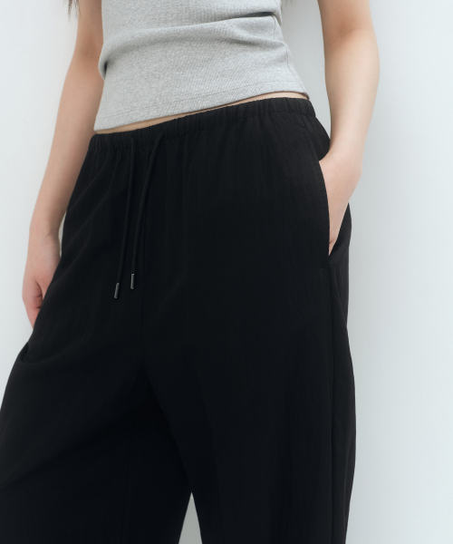 MUSINSA STANDARD WOMAN（ムシンサスタンダードウーマン）の「ウィメンズRNワイドバンディングパンツ[ブラック]（その他パンツ・レディース・その他・X-SMALL/SMALL/MEDIUM/LARGE）」の4枚目の写真
