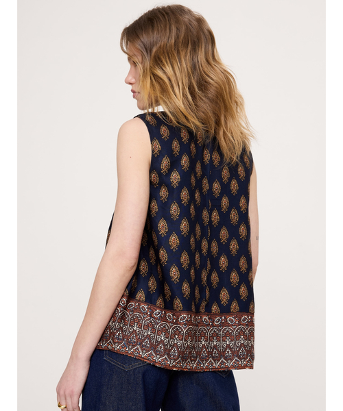 Banana Republic(バナナリパブリック)の「ビスコース リネン スクープネック タンクトップ(シャツ/ブラウス・レディース・ホワイト/ブラック系その他/ブラック・XS/S/M/L)」の9枚目の写真
