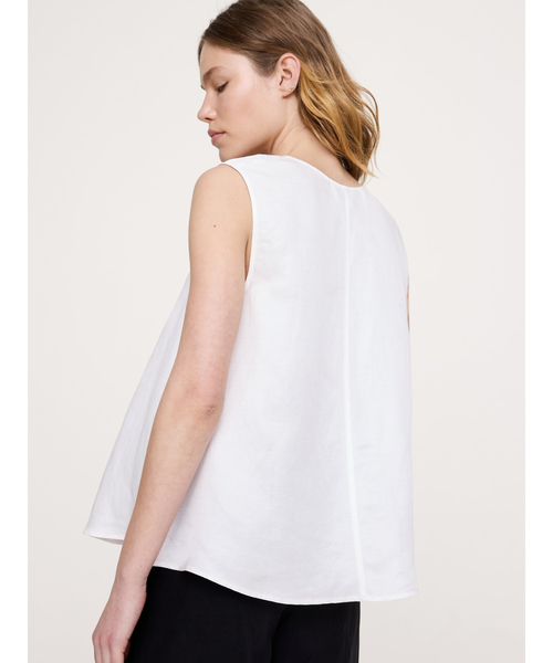 Banana Republic(バナナリパブリック)の「ビスコース リネン スクープネック タンクトップ(シャツ/ブラウス・レディース・ホワイト/ブラック系その他/ブラック・XS/S/M/L)」の11枚目の写真