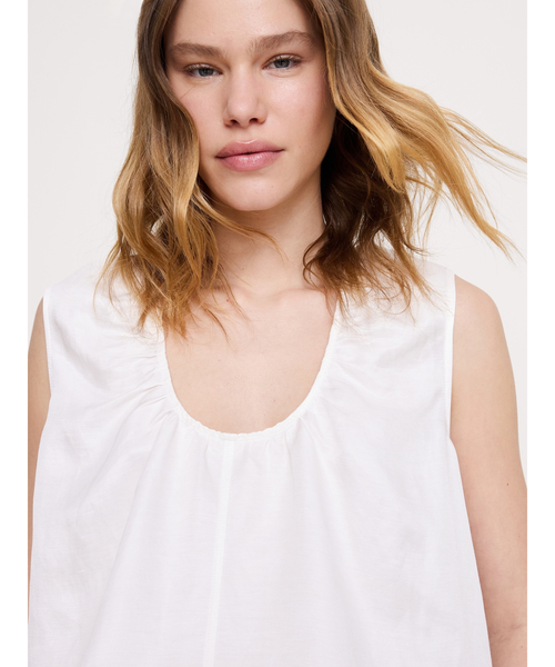 Banana Republic(バナナリパブリック)の「ビスコース リネン スクープネック タンクトップ(シャツ/ブラウス・レディース・ホワイト/ブラック系その他/ブラック・XS/S/M/L)」の13枚目の写真