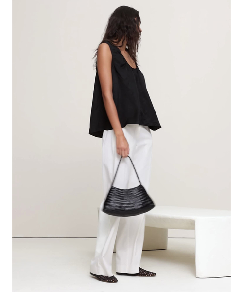 Banana Republic(バナナリパブリック)の「ビスコース リネン スクープネック タンクトップ(シャツ/ブラウス・レディース・ホワイト/ブラック系その他/ブラック・XS/S/M/L)」の18枚目の写真