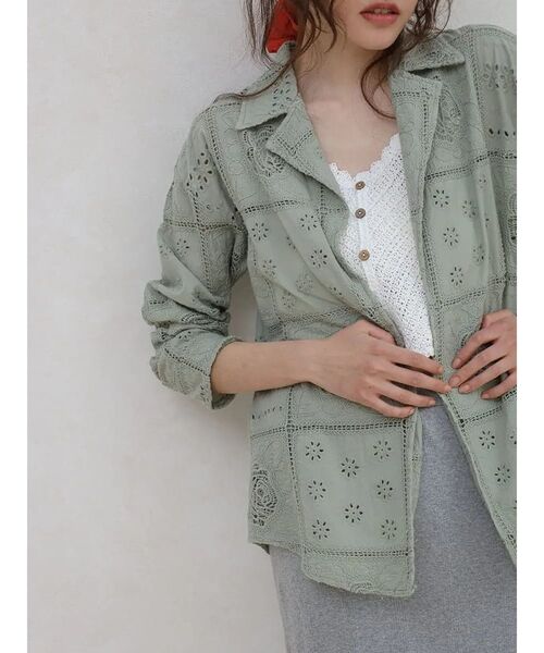 FIKA.(フィーカ)の「Cotton lace tailored jacket(その他トップス・レディース・カーキ/アイボリー/チャコール・FREE)」の4枚目の写真