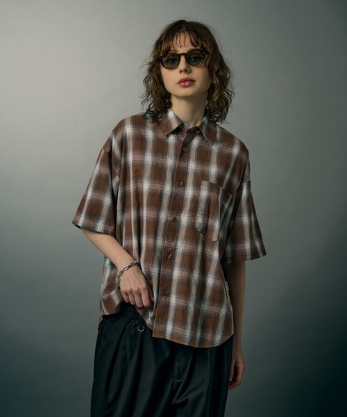 WETTEMPT(ウィテンプト)の「OMBRE CHECK S/S SHIRT / オンブレチェックS/Sシャツ(シャツ/ブラウス・メンズ・ブラウン/ネイビー・SMALL/LARGE/MEDIUM)」の2枚目の写真