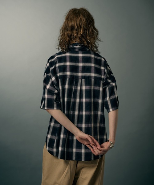 WETTEMPT(ウィテンプト)の「OMBRE CHECK S/S SHIRT / オンブレチェックS/Sシャツ(シャツ/ブラウス・メンズ・ブラウン/ネイビー・SMALL/LARGE/MEDIUM)」の5枚目の写真