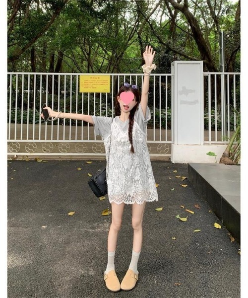Ritzy(リッツィー)の「レイヤード風 透け感レースキャミソールワンピース(キャミソール・レディース・ホワイト・FREE)」の16枚目の写真