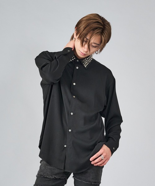 REGIEVO(レジエボ)の「スタッズエレガントシャツ(シャツ/ブラウス・メンズ・ブラック/オフホワイト・LARGE/MEDIUM)」の4枚目の写真