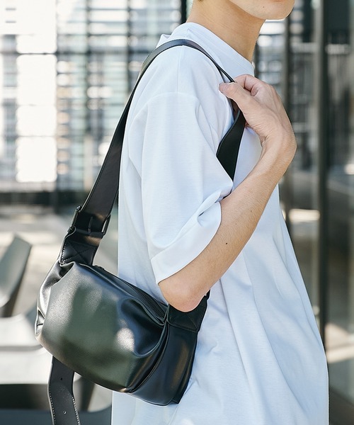 STUDIOUS(�X�e���f�B�I�X)�́ySTUDIOUS�zHARF MOON SHOULDER BAG - Small/�n�[�t���[���V�����_�[�o�b�O - �X���[�� �������߉\(�V�����_�[�o�b�O)