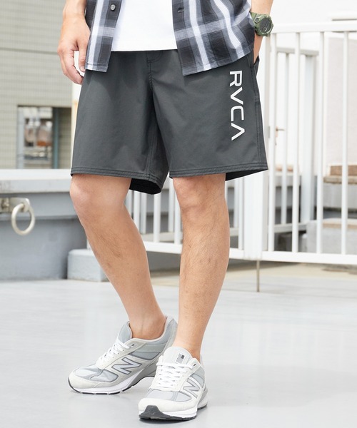 RVCA（ルーカ）の「RVCA/ルーカ ELASTIC BS ボードショーツ 半ズボン 海パン 水着 2026年 夏 夏服（その他パンツ・メンズ・ブラック/ブラック系・M/L/XL）」の2枚目の写真