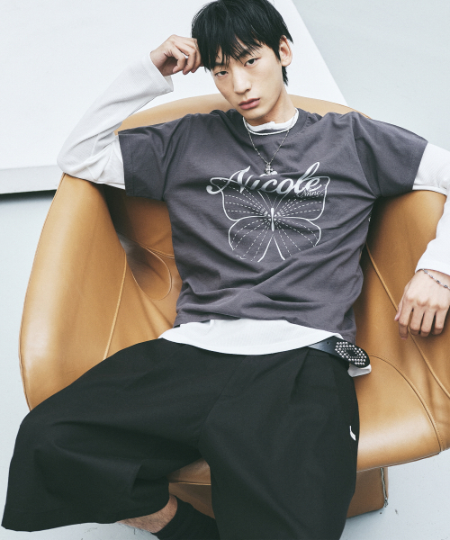 NICK&NICOLE(ニックアンドニコール)の「WIDE TWO-TUCK BERMUDA PANTS_BLACK(その他パンツ・メンズ・その他・LARGE/MEDIUM)」の2枚目の写真