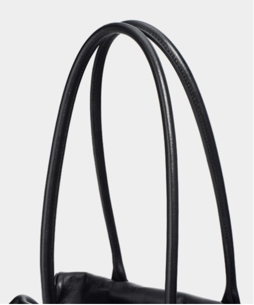 NiiNa（ニーナ）の「【NiiNa】【高品質牛革】ロングハンドルデザインボストンバッグ（ボストンバッグ・レディース・ダークブラウン/ブラウン・FREE）」の13枚目の写真