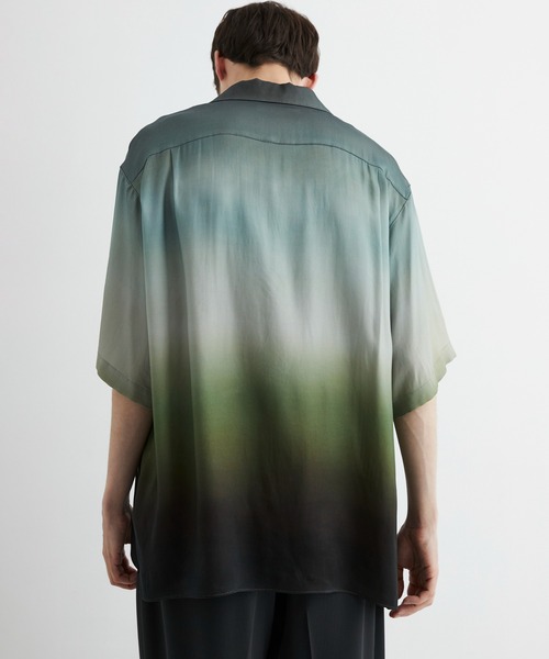 UNITED TOKYO(ユナイテッドトウキョウ)の「【北陸地方生産】RAYON CUPRA GRADATION オープンカラーシャツ |接触冷感/吸湿性/ムレ防止/梅雨/夏服/UVカット/防シワ(シャツ/ブラウス・メンズ・ブラウン/ブラック・1/2)」の17枚目の写真