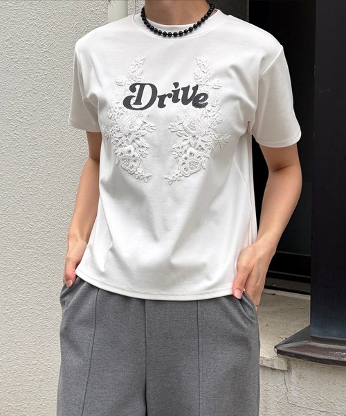 Ameri(アメリ)の「26AW LACE DOCKING CONCEPT TEE(Tシャツ/カットソー・レディース・スミクロ/ブラウン/ホワイト/グリーン・FREE)」の2枚目の写真