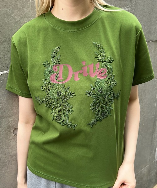 Ameri(アメリ)の「26AW LACE DOCKING CONCEPT TEE(Tシャツ/カットソー・レディース・スミクロ/ブラウン/ホワイト/グリーン・FREE)」の1枚目の写真