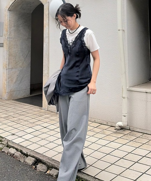 Ameri(アメリ)の「26AW LACE DOCKING CONCEPT TEE(Tシャツ/カットソー・レディース・スミクロ/ブラウン/ホワイト/グリーン・FREE)」の6枚目の写真
