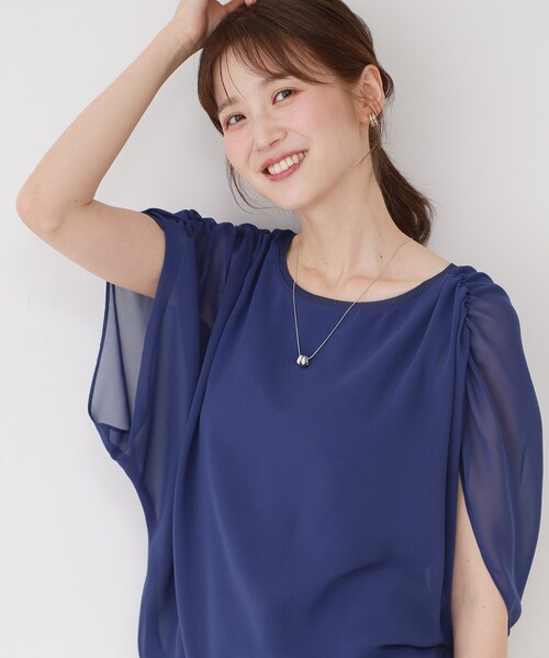 COUP DE CHANCE(クードシャンス)の「【日本製/インナー付き】ギャザースリーブプルオーバー(Tシャツ/カットソー・レディース・ブラック/ライトグレー/ホワイト/ブルー系その他・34/38)」の4枚目の写真