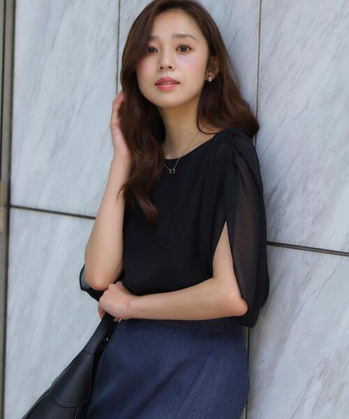 COUP DE CHANCE(クードシャンス)の「【日本製/インナー付き】ギャザースリーブプルオーバー(Tシャツ/カットソー・レディース・ブラック/ライトグレー/ホワイト/ブルー系その他・34/38)」の17枚目の写真