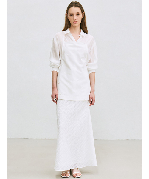le(ル)の「embroidered apron (white)(シャツ/ブラウス・レディース・その他・FREE)」の1枚目の写真