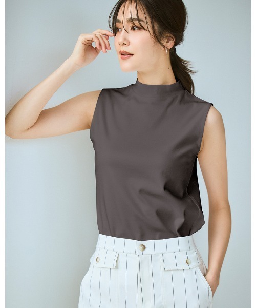 DoCLASSE( ドゥクラッセ)の「ハイネック/ノースリーブ・DoT(Tシャツ/カットソー・レディース・ダークネイビー/ブラック/チャコール/ホワイト/ライトグレー・L/M/LL/3L/S)」の4枚目の写真