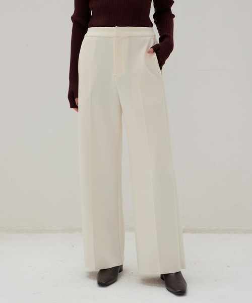 DRESSLAVE(ドレスレイブ)の「high gauge knit bonding pants(ハイゲージニットボンディングパンツ)(その他パンツ・レディース・ホワイト/ブラック・38)」の1枚目の写真