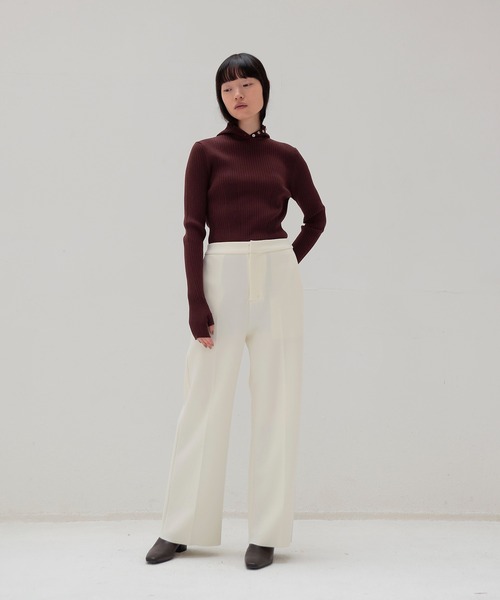 DRESSLAVE(ドレスレイブ)の「high gauge knit bonding pants(ハイゲージニットボンディングパンツ)(その他パンツ・レディース・ホワイト/ブラック・38)」の4枚目の写真