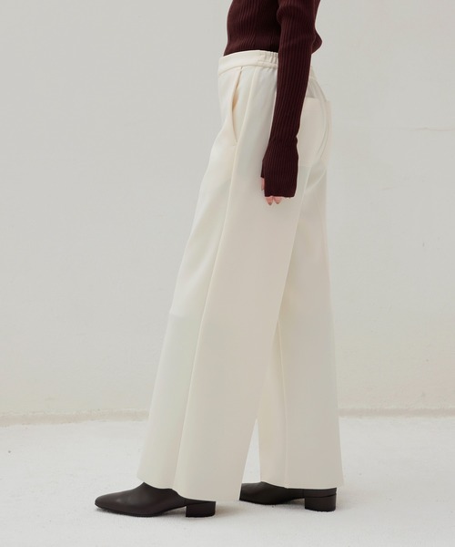 DRESSLAVE(ドレスレイブ)の「high gauge knit bonding pants(ハイゲージニットボンディングパンツ)(その他パンツ・レディース・ホワイト/ブラック・38)」の9枚目の写真