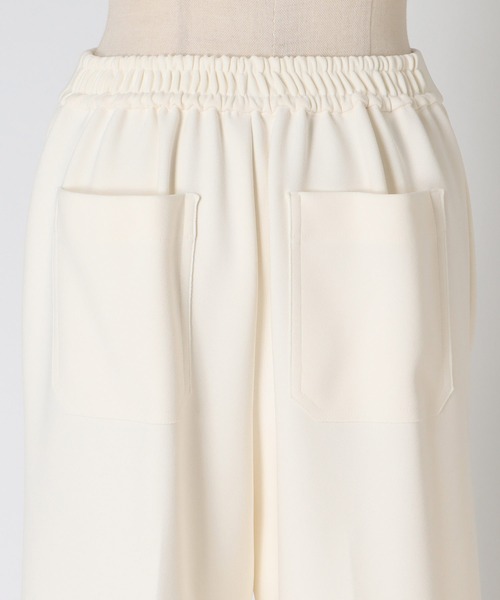 DRESSLAVE(ドレスレイブ)の「high gauge knit bonding pants(ハイゲージニットボンディングパンツ)(その他パンツ・レディース・ホワイト/ブラック・38)」の16枚目の写真