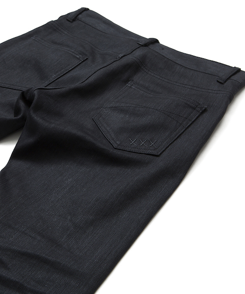 CHORD NUMBER EIGHT(コードナンバーエイト)の「NIKKI DENIM PANTS(デニムパンツ・メンズ・ブラック/インディゴブルー・MEDIUM/SMALL/LARGE)」の8枚目の写真