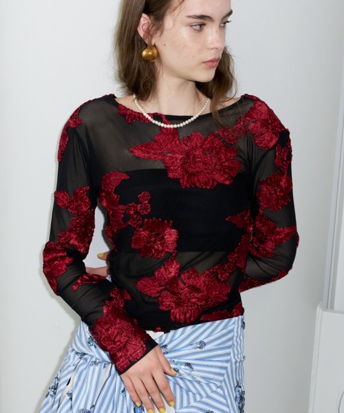 yae（ヤエ）の「Flower embroidery sheer top / フラワーエンブロイダリートップ（Tシャツ/カットソー・レディース・ベージュ/レッド・FREE）」の12枚目の写真