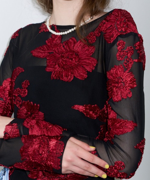 yae（ヤエ）の「Flower embroidery sheer top / フラワーエンブロイダリートップ（Tシャツ/カットソー・レディース・ベージュ/レッド・FREE）」の14枚目の写真
