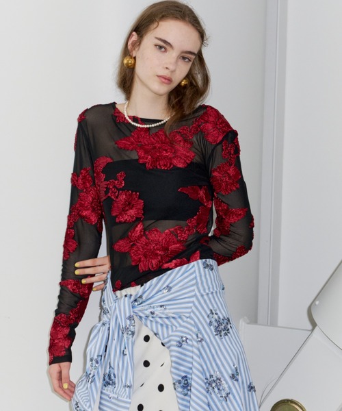 yae（ヤエ）の「Flower embroidery sheer top / フラワーエンブロイダリートップ（Tシャツ/カットソー・レディース・ベージュ/レッド・FREE）」の18枚目の写真