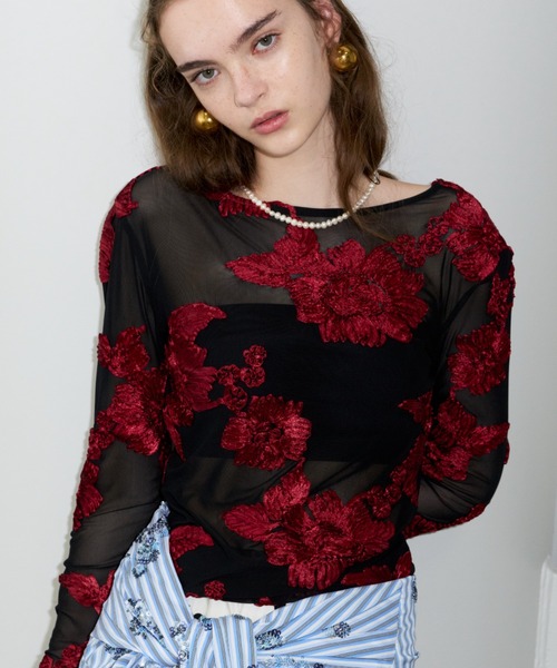 yae（ヤエ）の「Flower embroidery sheer top / フラワーエンブロイダリートップ（Tシャツ/カットソー・レディース・ベージュ/レッド・FREE）」の13枚目の写真