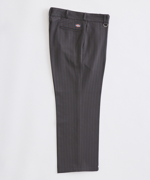 Dickies（ディッキーズ）の「Dickies / ディッキーズ 別注 ピンタック ワイドスラックス（スラックス・メンズ・エンジ/ブラック/グレー・LARGE/MEDIUM）」の2枚目の写真
