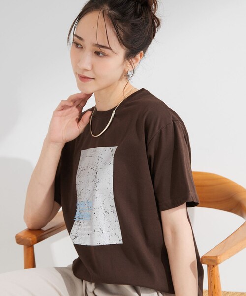 SHOO・LA・RUE(シューラルー)の「【ひんやり/S-LL】選べる4柄 デイリー使いにぴったりな 大人の頼れるTシャツ(Tシャツ/カットソー・レディース・チャコール/イエロー系その他/ホワイト系4/ホワイト系1/ブラウン系その他2/ホワイト・03/02/01/04)」の5枚目の写真