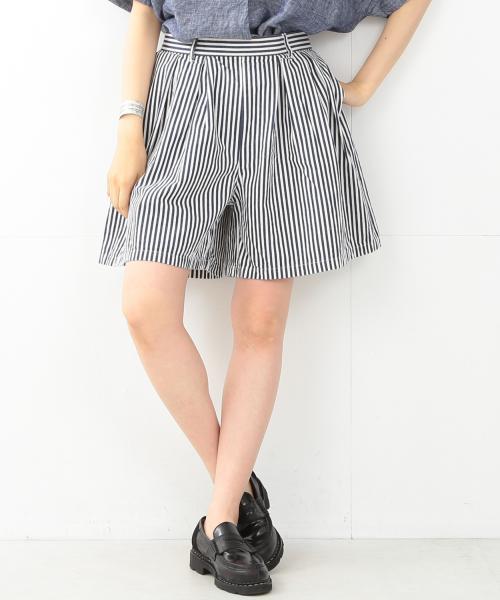 BEAMS BOY（ビームスボーイ）の「BEAMS BOY / ヒッコリー プリーツ ショーツ（その他パンツ・レディース・ブルー/ネイビー・ONE SIZE）」の3枚目の写真