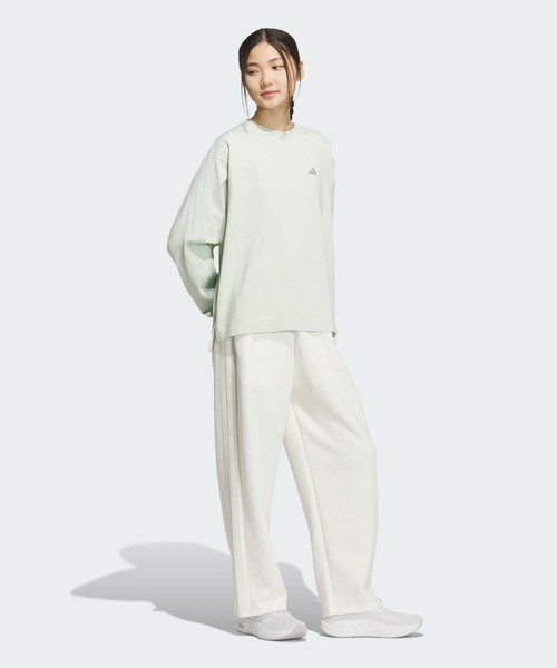 adidas(アディダス)の「エッセンシャルズ プラス スリー ストライプス ルーズ フィット 長袖 Tシャツ / ロンT / アディダス adidas(Tシャツ/カットソー・レディース・グリーン・XX-LARGE/LARGE/MEDIUM/SMALL/X-LARGE/X-SMALL)」の3枚目の写真