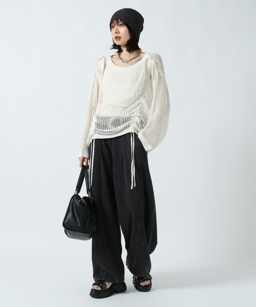 PAGEBOY(ページボーイ)の「ドロストメッシュニットプルオーバー(ニット/セーター・レディース・オフホワイト/ブラック・FREE)」の10枚目の写真