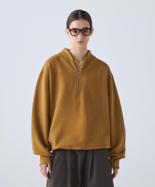 soerte(ソエルテ)の「Heavy Weight Nuance Half Zip Sweatshirt / ヘビーウェイトニュアンスハーフジップスウェット(スウェット・メンズ・グレー/ブルー/マスタード/ブラック・3/2/1)」の7枚目の写真