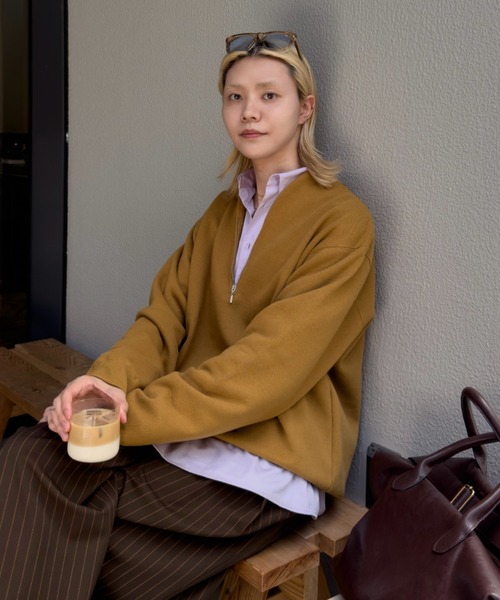 soerte(ソエルテ)の「Heavy Weight Nuance Half Zip Sweatshirt / ヘビーウェイトニュアンスハーフジップスウェット(スウェット・メンズ・グレー/ブルー/マスタード/ブラック・3/2/1)」の22枚目の写真