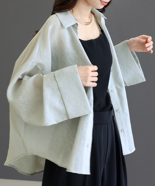 Aletta vita(アレッタビータ)の「スラブシアー長袖スキッパーシャツ(シャツ/ブラウス・レディース・グレー/ブラック/アイボリー・M)」の3枚目の写真