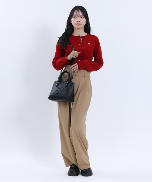 MARY QUANT(マリークワント)の「デイジーバックル 2WAYショルダー(ショルダーバッグ・レディース・ブラック/ライラックグレー・FREE)」の9枚目の写真