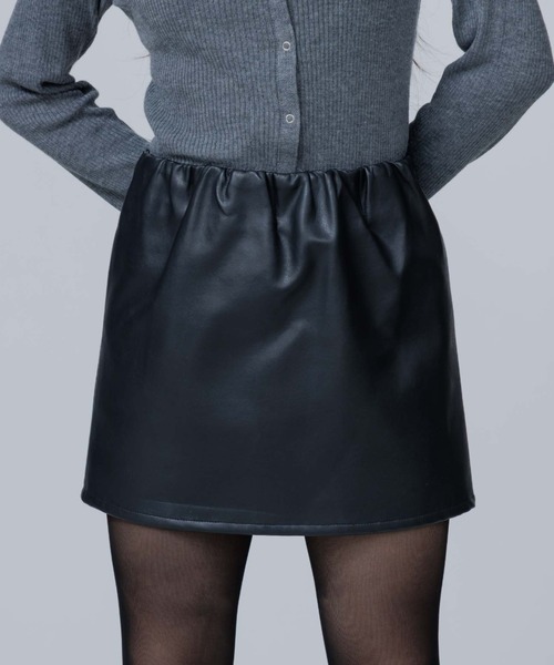 SENEE(セニー)の「tuck volume mini skirt(タックボリュームミニスカート)(スカート・レディース・ブラウン/ブラック・SMALL/MEDIUM)」の1枚目の写真